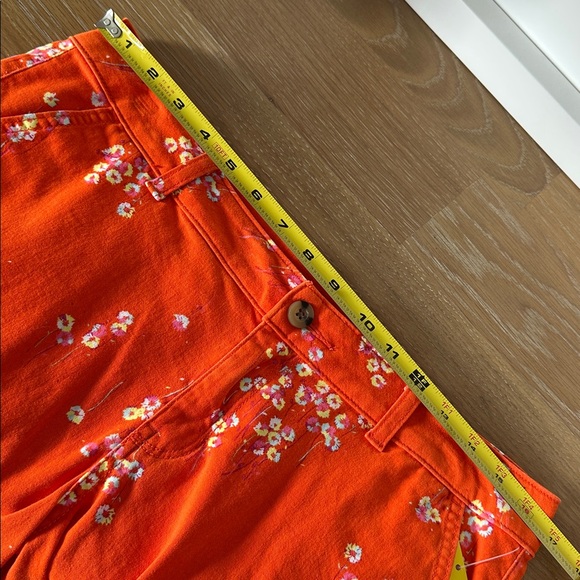 Bundle 5 items @ 10$, pay only 30$ - 2 items free!  Orange Floral Twill Shorts - Picture 3 of 12